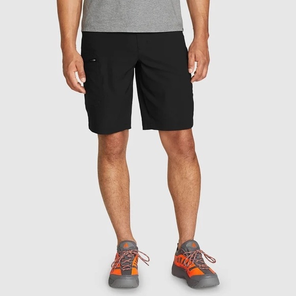 D19.14 Eddie Bauer Men's Rainier Shorts Black 34 waist - Picture 1 of 6